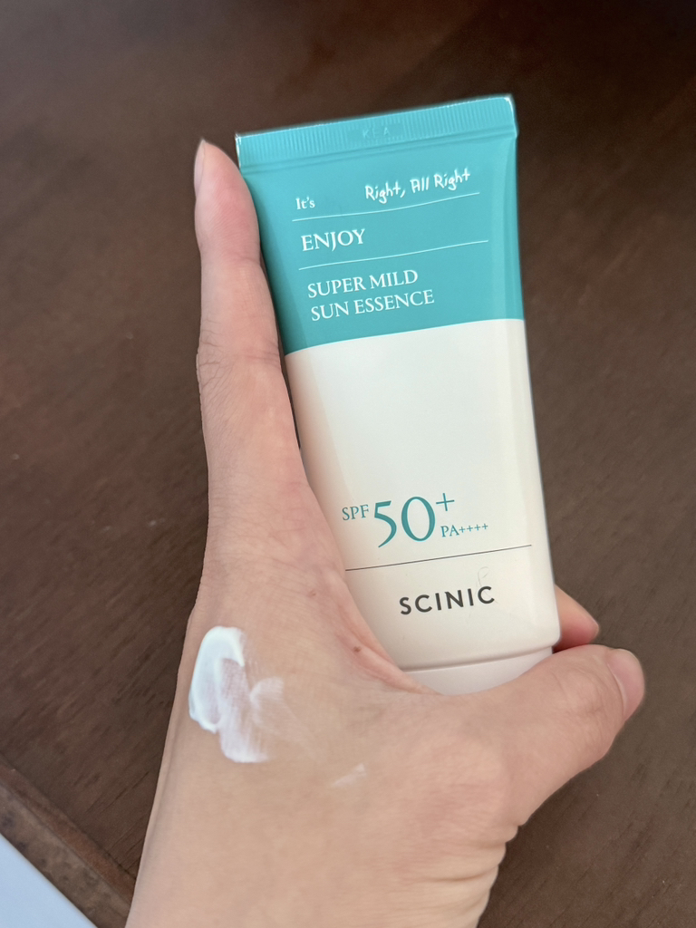 SCINIC Enjoy Super Mild Sun Essence [SPF50+/PA++++] review image