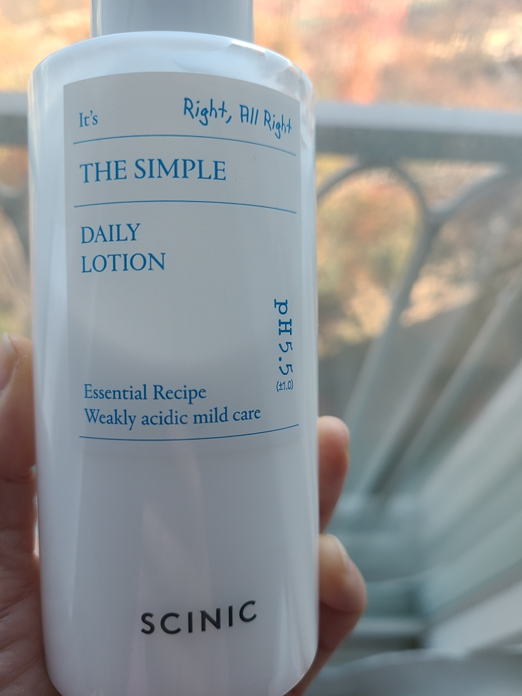 SCINIC Kem dưỡng da hàng ngày đơn giản hơn review image