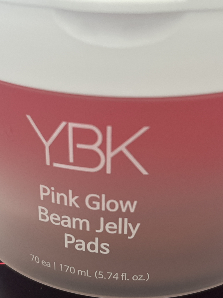 粉红色发光凝胶垫的真实用户使用照片