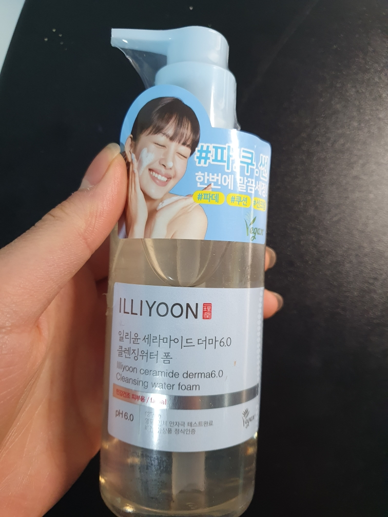 ILLIYOON Ceramide Derma 6.0 Cleansing Water Foam review image
