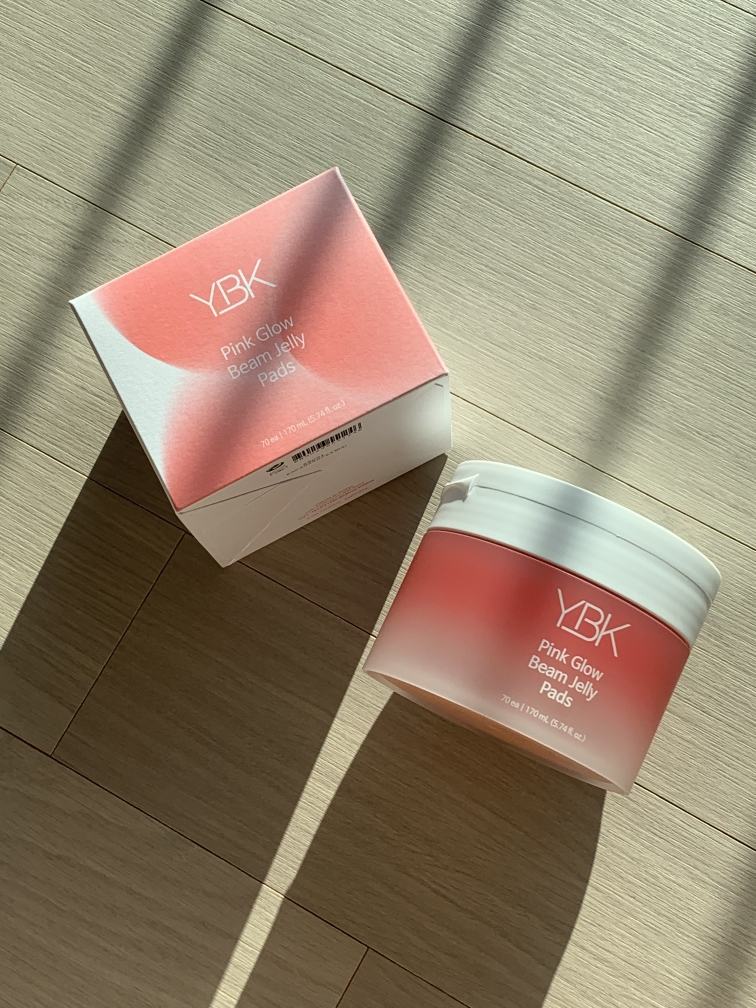 粉红色发光凝胶垫的真实用户使用照片