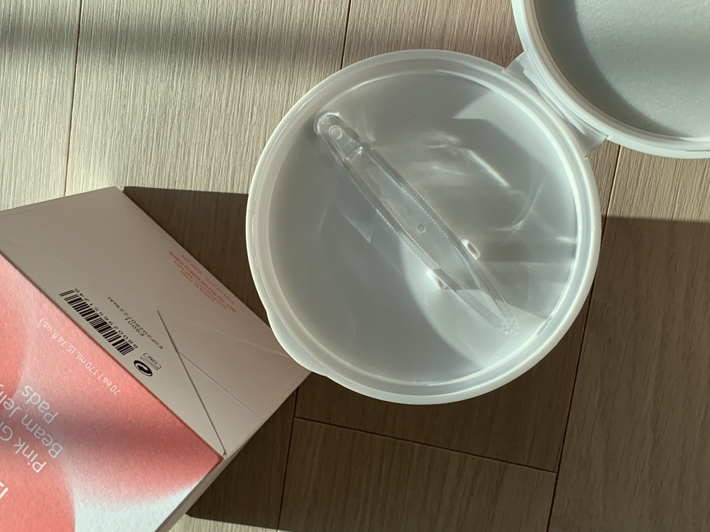 粉红色发光凝胶垫的真实用户使用照片