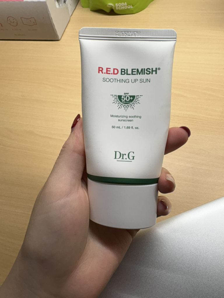 Ảnh đánh giá thực tế của người dùng về Kem chống nắng làm dịu da Red Blemish Soothing Up Sun [SPF50+/PA++++]