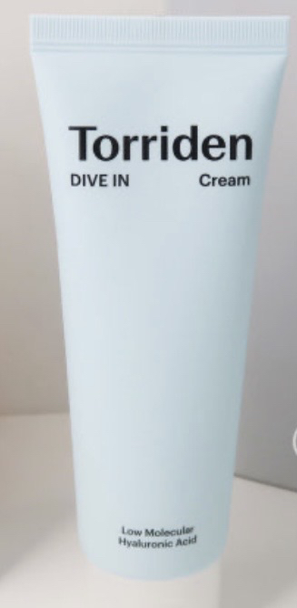 Ảnh đánh giá thực tế của người dùng về Kem dưỡng da chứa axit hyaluronic phân tử thấp Dive In