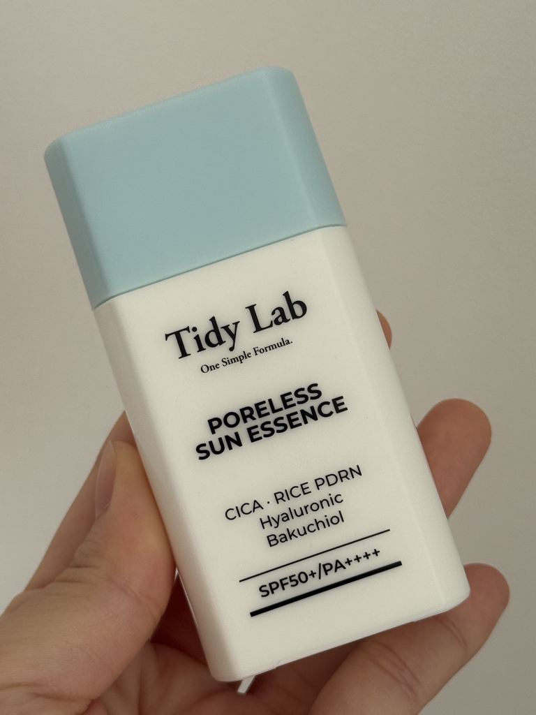 无毛孔防晒精华 [SPF50+/PA++++]的真实用户使用照片