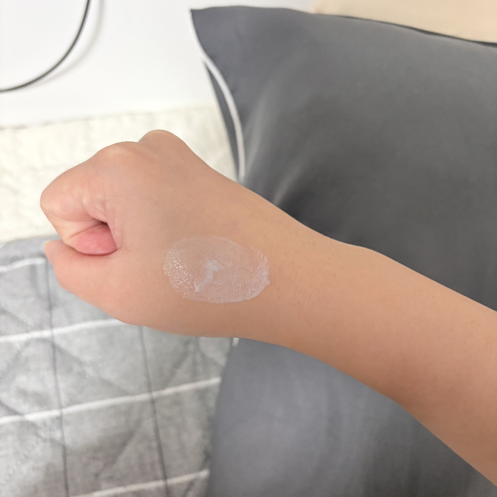 无毛孔防晒精华 [SPF50+/PA++++]的真实用户使用照片