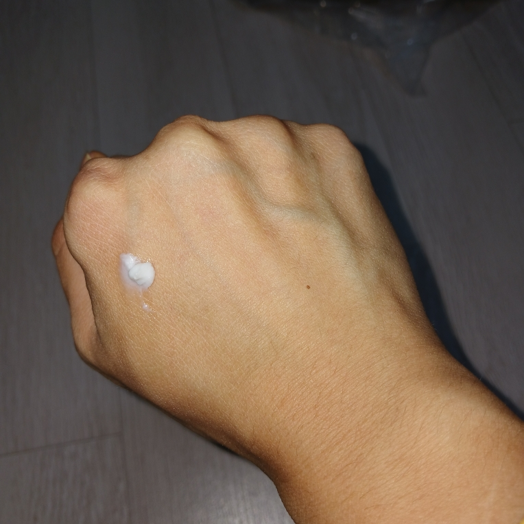 HM+Barrier™ 面霜的真实用户使用照片