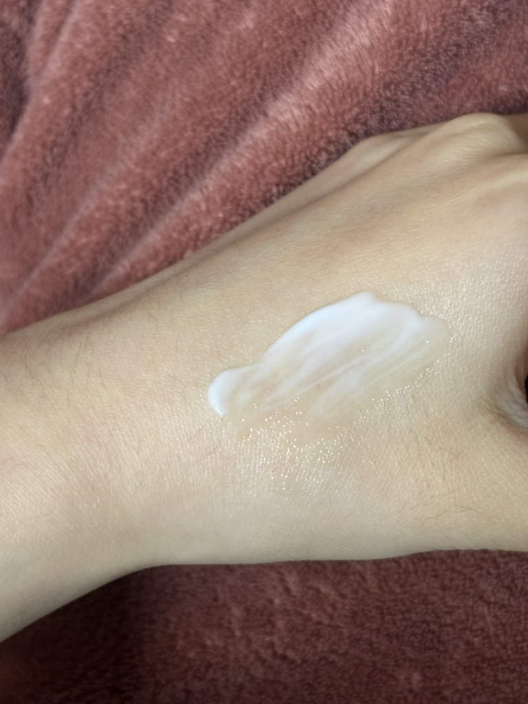 Ảnh đánh giá thực tế của người dùng về Kem dưỡng ẩm từ cây bạch dương