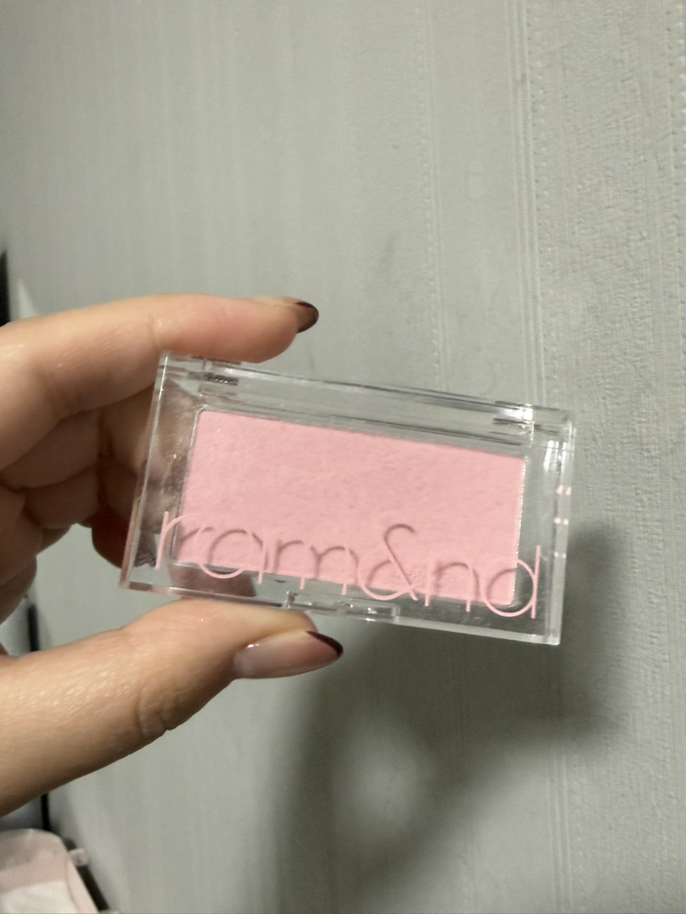 胜过脸颊腮红 [C02蓝莓片]的真实用户使用照片