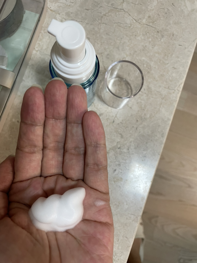 Hyalbae 毛孔泡泡精华液的真实用户使用照片