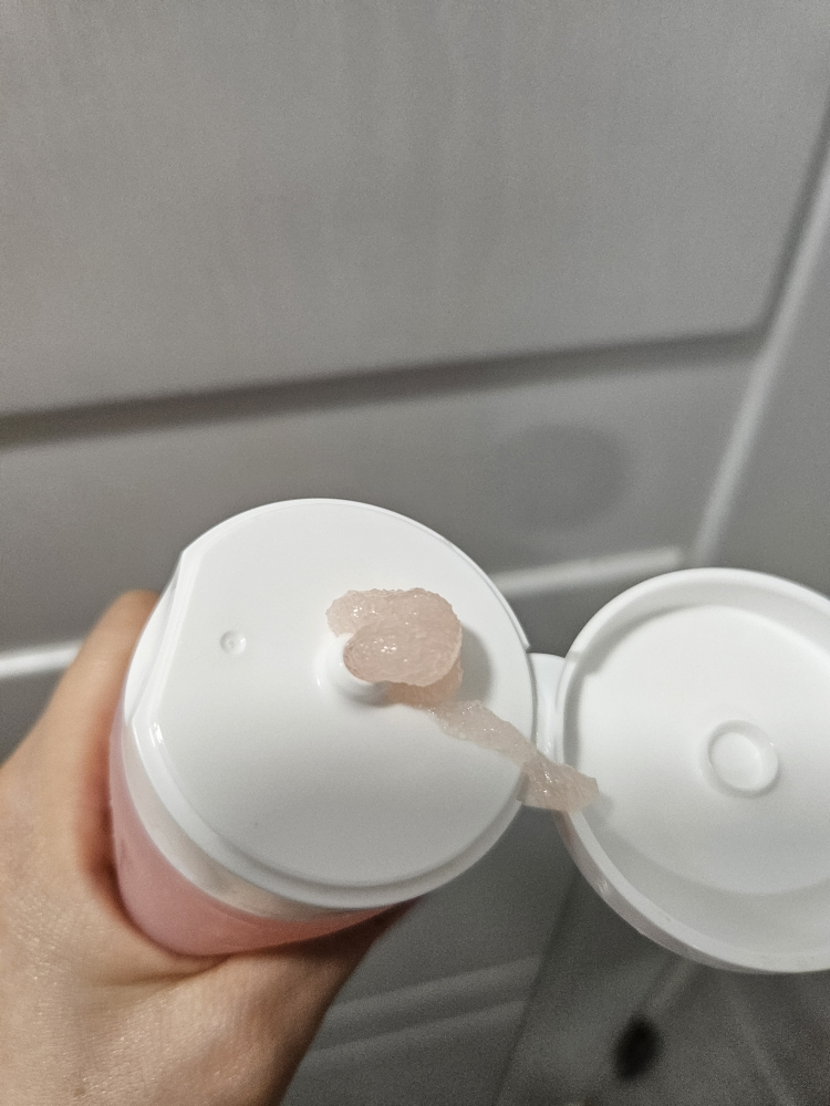 GRAYMELIN Pink Salt Body Scrub to Foam review image