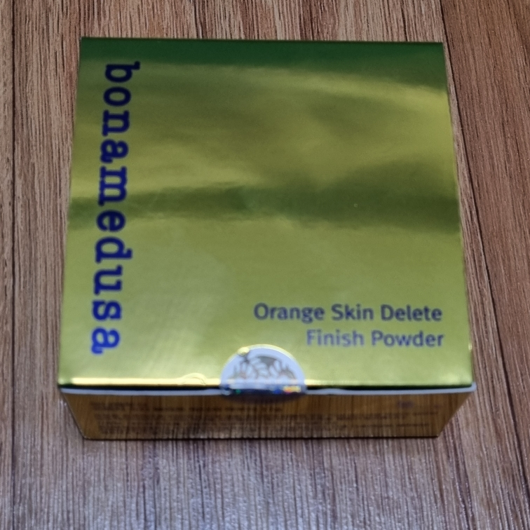 Ảnh đánh giá thực tế của người dùng về Bột phấn hoàn thiện loại bỏ da cam