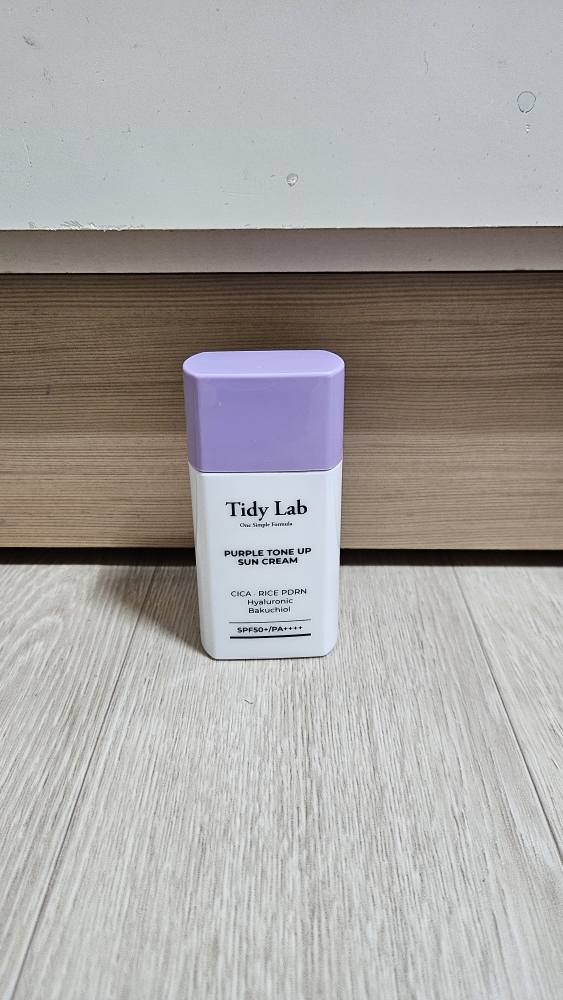 Ảnh đánh giá thực tế của người dùng về Kem chống nắng Purple Tone Up [SPF50+/PA++++]