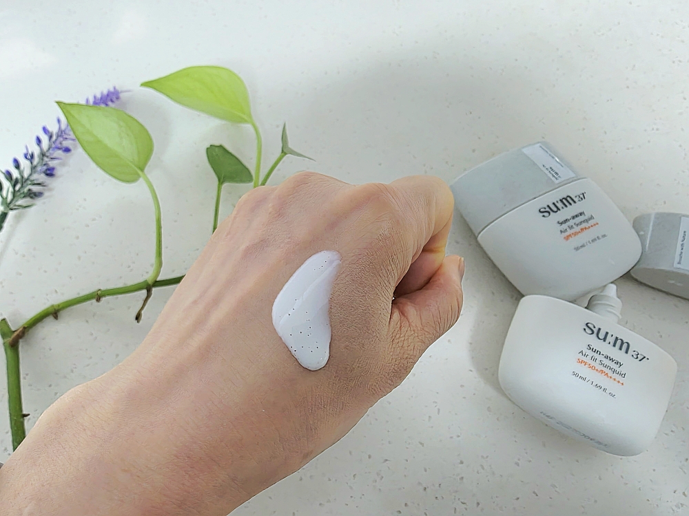 Ảnh đánh giá thực tế của người dùng về Sun-Away Air Fit Sun Quid [SPF50+/PA++++]