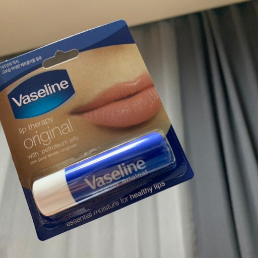 (联合利华）唇部护理润唇膏 [原味］的真实用户使用照片