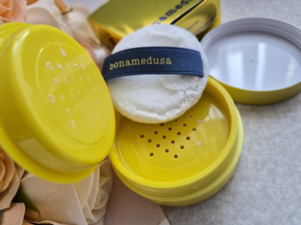 Ảnh đánh giá thực tế của người dùng về Bột phấn hoàn thiện loại bỏ da cam