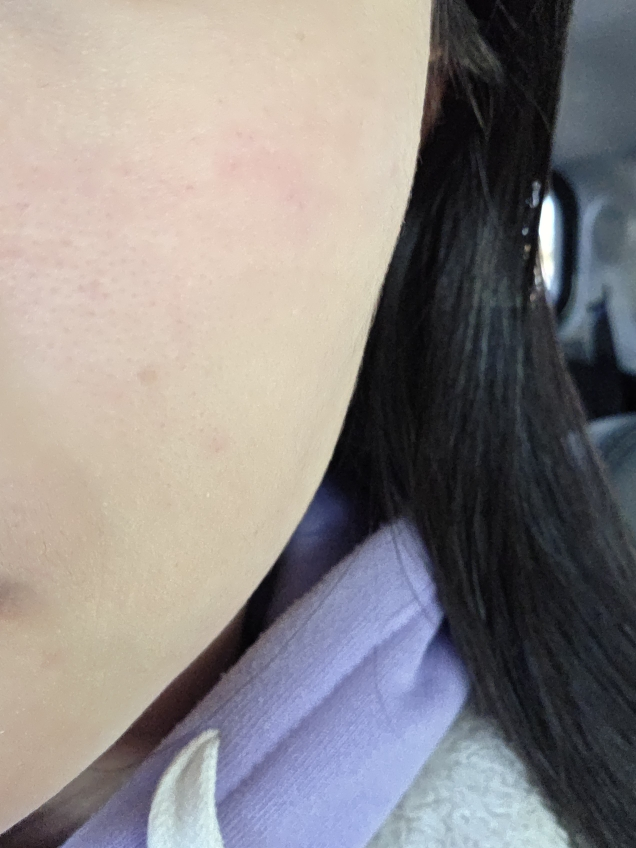 橙色肌肤的喜悦 柔绿色的真实用户使用照片