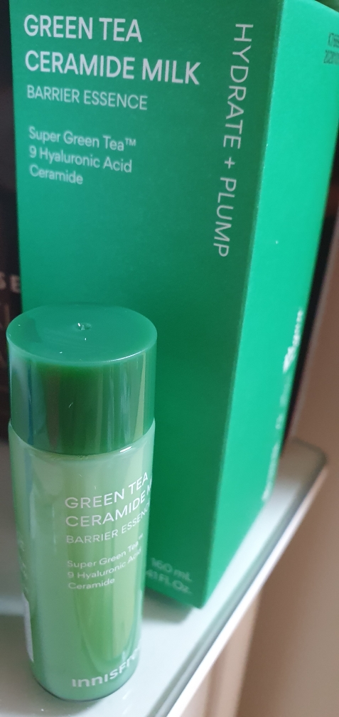 이니스프리 (INNISFREE) 그린티 밀크 보습 에센스 review image