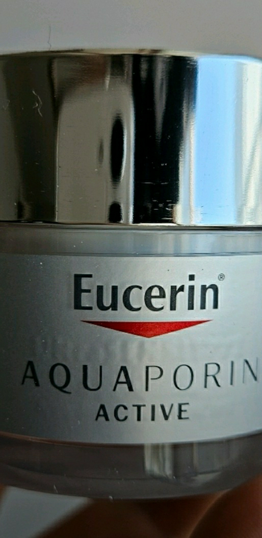 유세린 (Eucerin) 아쿠아포린 액티브 크림 포 드라이 스킨 review image