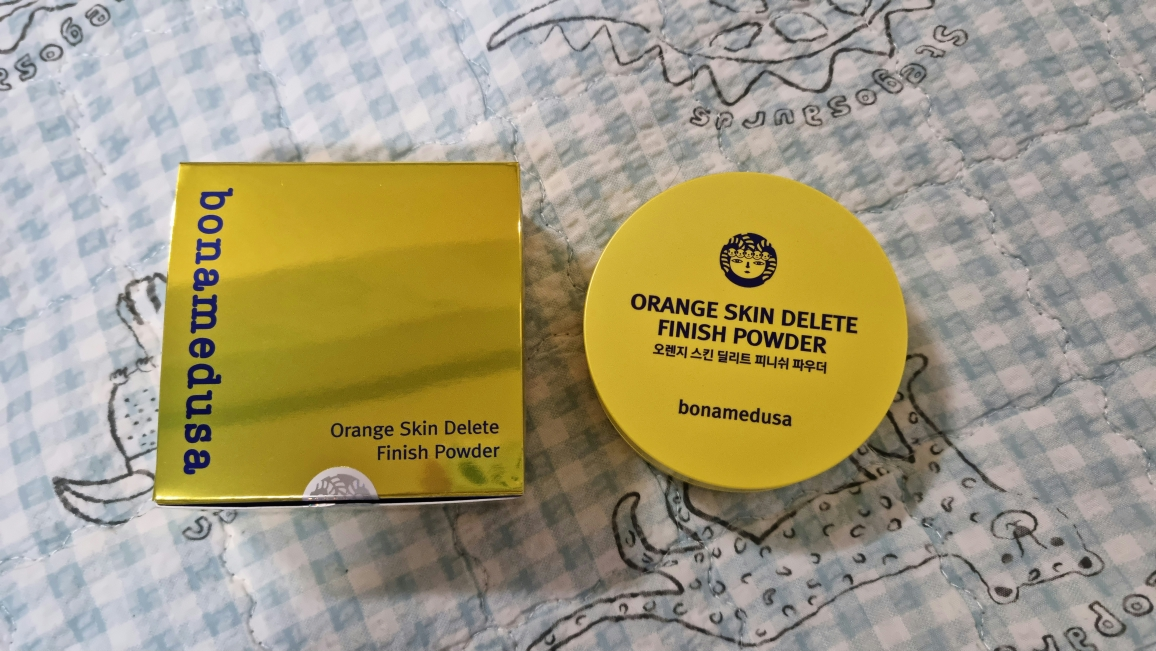 bonamedusa 橙色悦肤粉饼 review image