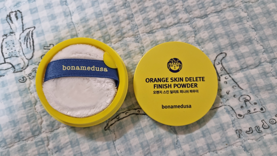 bonamedusa 橙色悦肤粉饼 review image