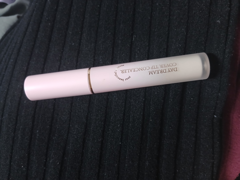 아페리레 (Aperire) 순수에디션 데이 드림 커버 팁 컨실러 [SPF30/PA++][01 순수] review image