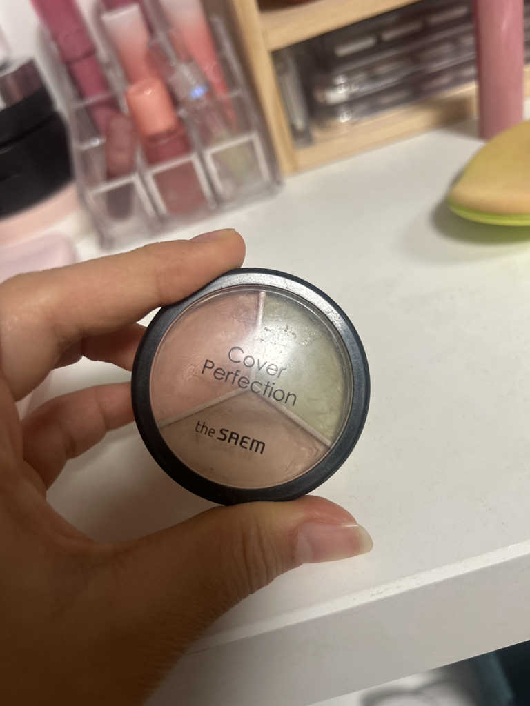 得鲜 完美遮瑕三重荚遮瑕膏 [01 矫正米色］ review image
