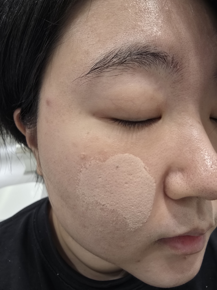 블랑디바 (BLANCDIVA) 글림 커버리지 쿠션 [SPF50+/PA+++] [21호 핑크] review image