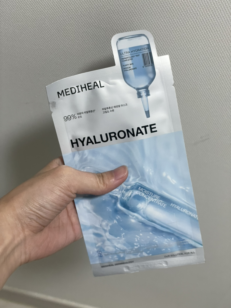 必需口罩 [高密度玻尿酸补水]的真实用户使用照片