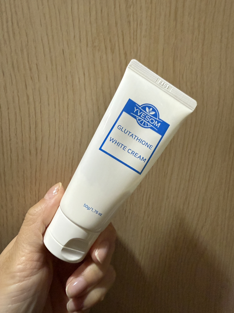 입솜 (YVESOM) 글루타치온 화이트 크림 review image