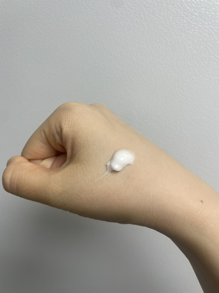 더블유드레스룸 (W.DRESSROOM) 대용량 퍼퓸 핸드로션 [No.97 에이프릴코튼] review image