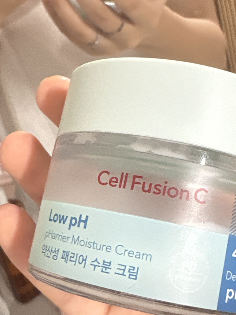 秀肤生 弱酸性石蜡保湿霜 review image