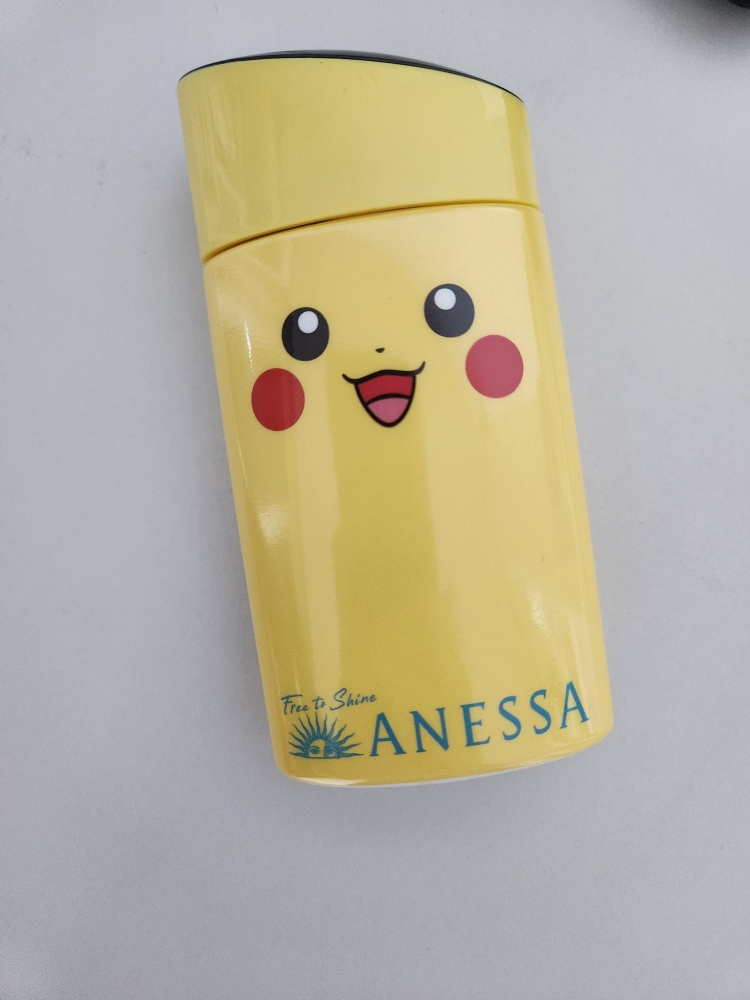 아넷사 (ANESSA) 포켓몬 에디션 퍼펙트 UV 선스크린 스킨케어 밀크 NA [SPF50+/PA++++] [피카츄] review image
