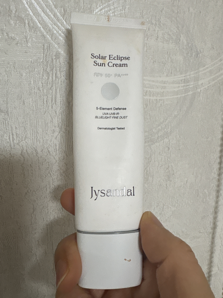 지샌달 (Jysandal) 솔라 이클립스 선크림 [SPF50+/PA++++] review image