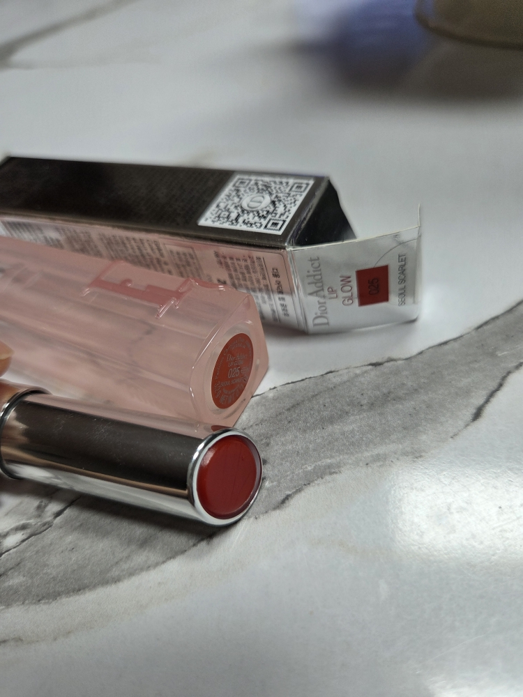 디올 (Dior) 어딕트 립 글로우 [025 서울스칼렛] review image