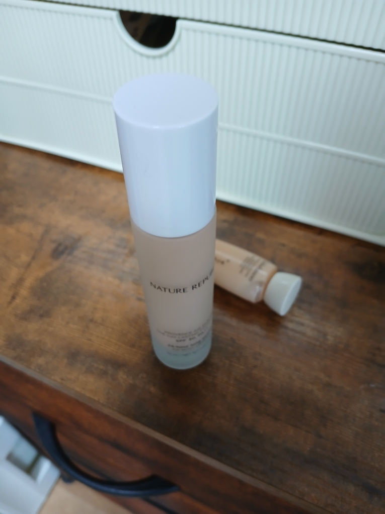 네이처리퍼블릭 (NATUREREPUBLIC) 프로방스 에어 스킨 핏 원데이 래스팅 파운데이션 [SPF30/PA++] [P21 로지바닐라] review image