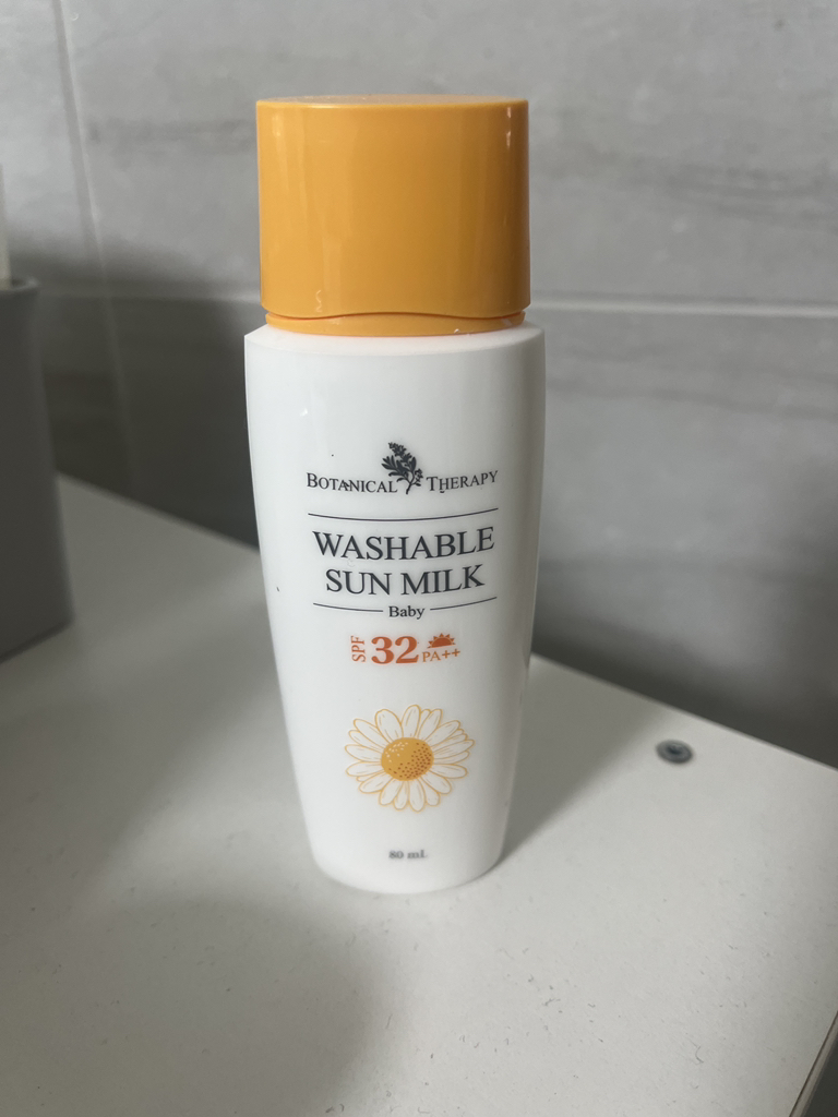 보타니컬테라피 (BOTANICALTHERAPY) 베이비 워셔블 썬밀크 [SPF32/PA++] review image