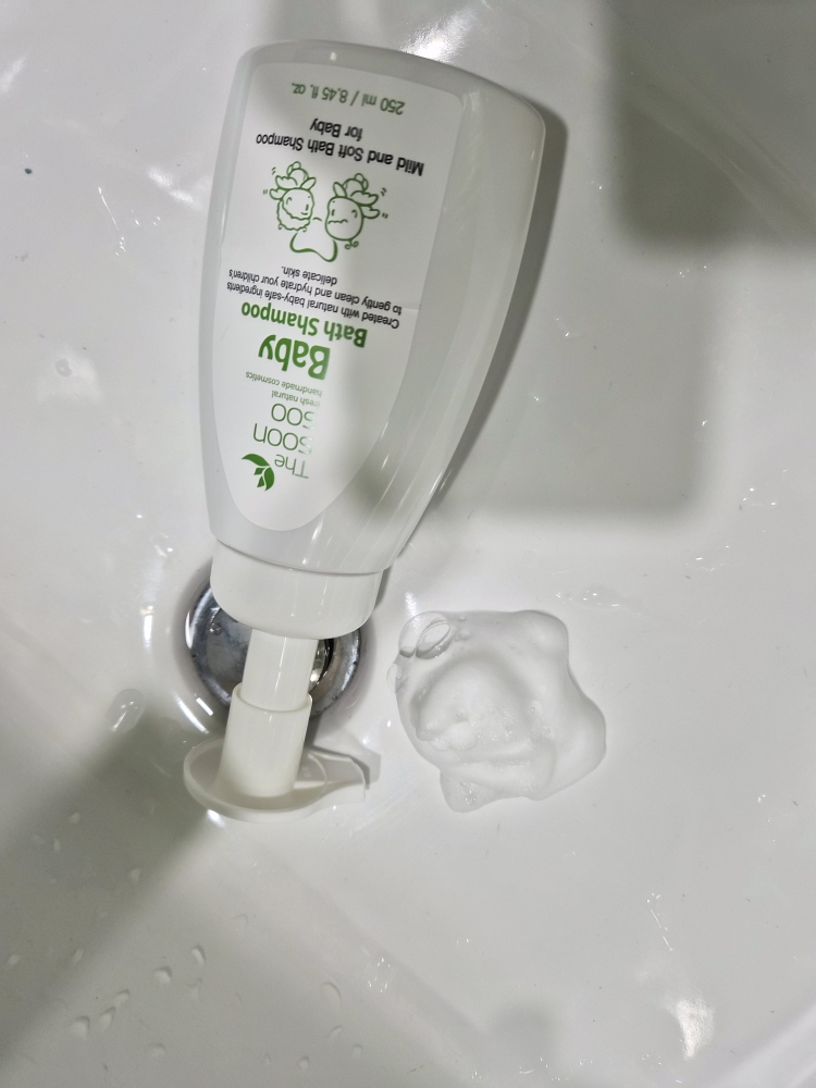 더순수 (Thesoonsoo) 자연담은 베이비 바스 샴푸 review image