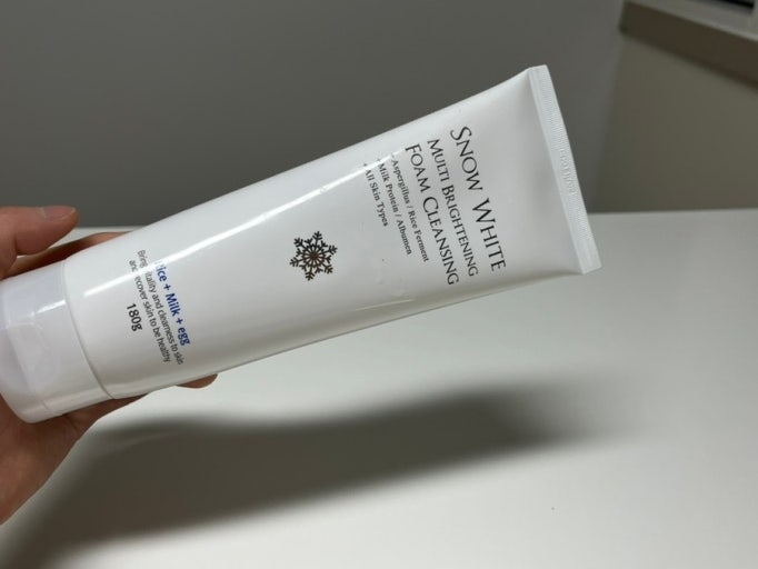 뷰티레시피 (BeautyRecipe) 스노우화이트 멀티 브라이트닝 폼 클렌징 review image