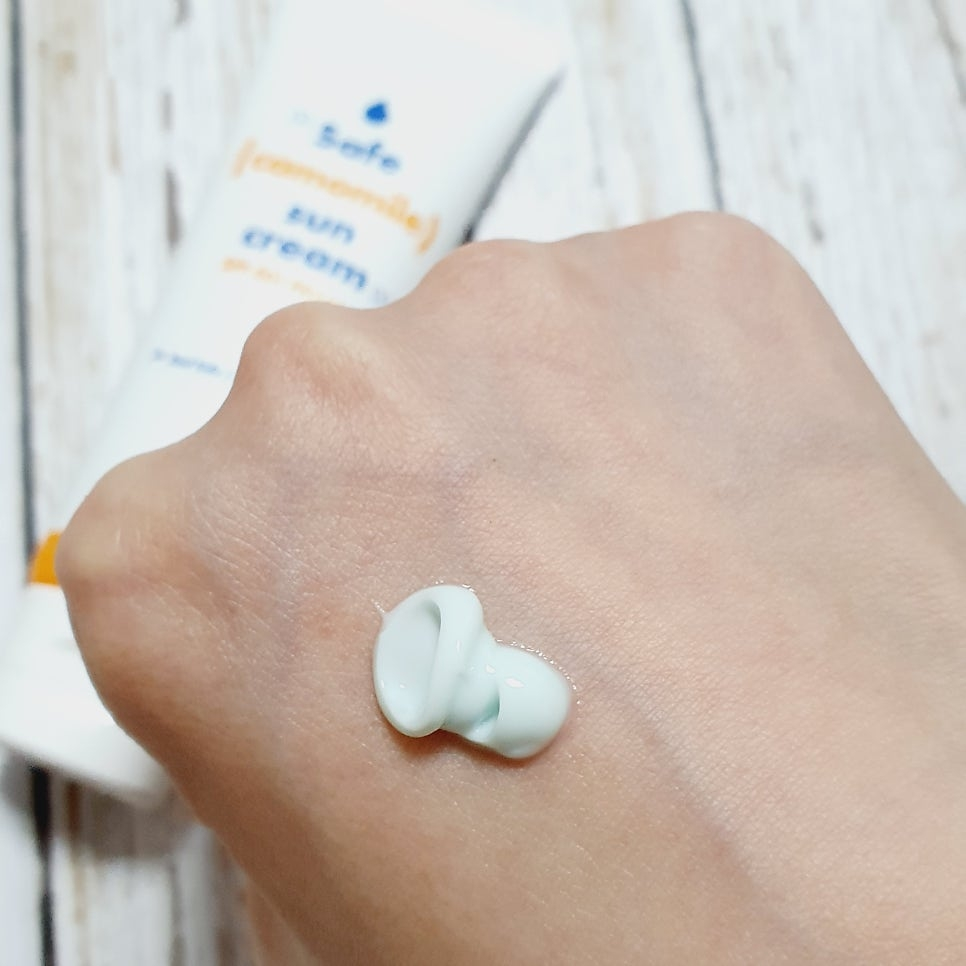 诗语士清 野花之善防晒霜 [SPF50+/PA++++] review image