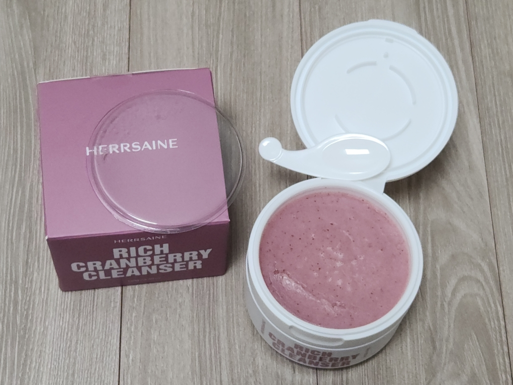 헤르세인 (HERRSAINE) 리치 크랜베리 클렌저 review image
