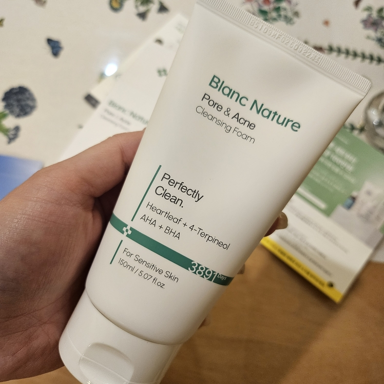 空白自然 祛痘功能洁面乳 review image