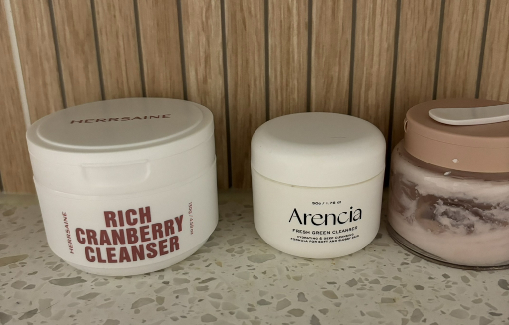 헤르세인 (HERRSAINE) 리치 크랜베리 클렌저 review image