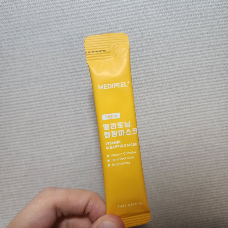 메디필 (MEDIPEEL) 비타민 멜라 토닝 랩핑 마스크 review image