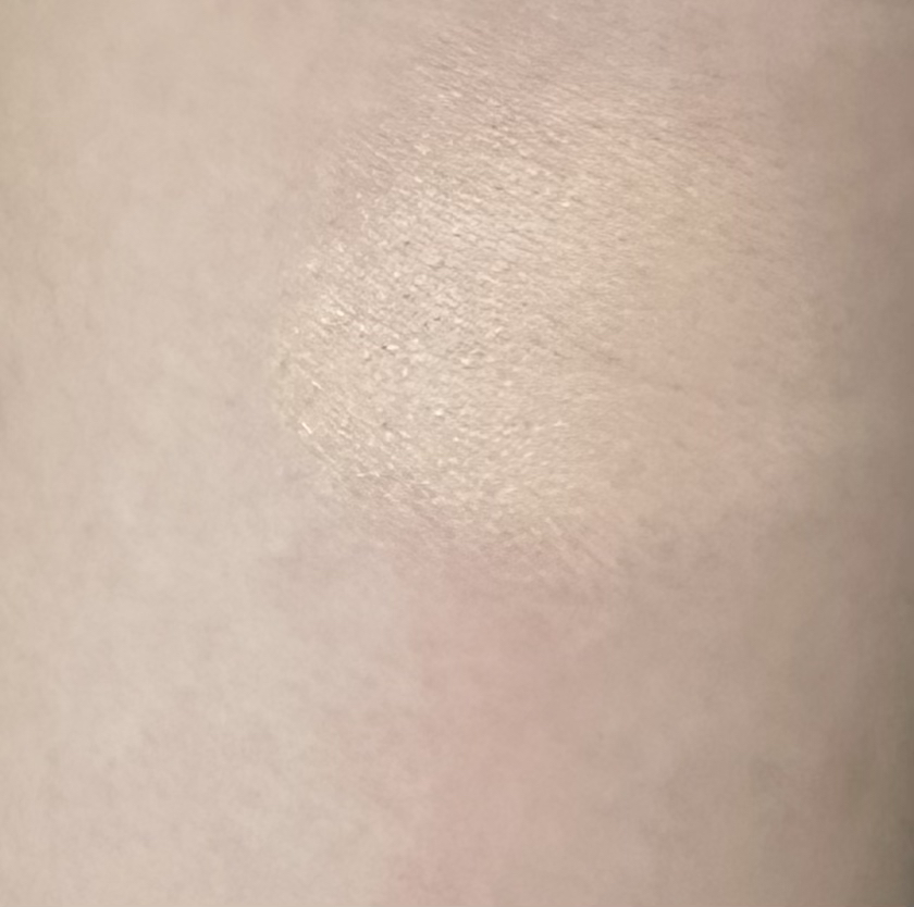 힌스 (hince) 세컨 스킨 글로우 쿠션 [SPF50+/PA++++] [21호 아이보리] review image