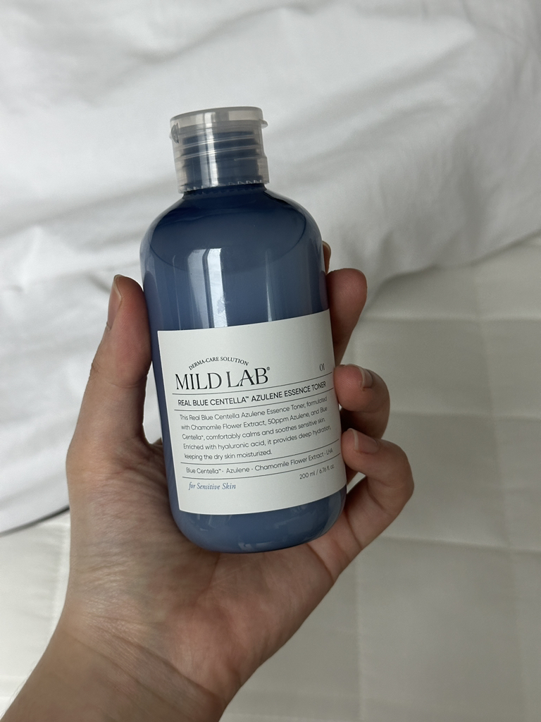 实验室 RealBlue Centella Azulene Essenstunner review image
