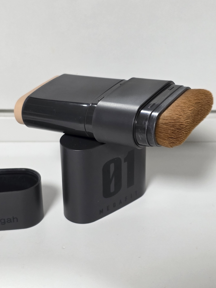 조성아TM (chosungahTM) 메가 핏 스틱 파운데이션 [SPF50+/PA++++] [02 내추럴베이지] review image