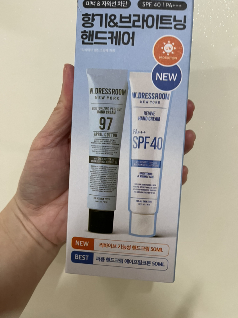 더블유드레스룸 (W.DRESSROOM) 리바이브 핸드크림 [SPF40/PA+++] review image