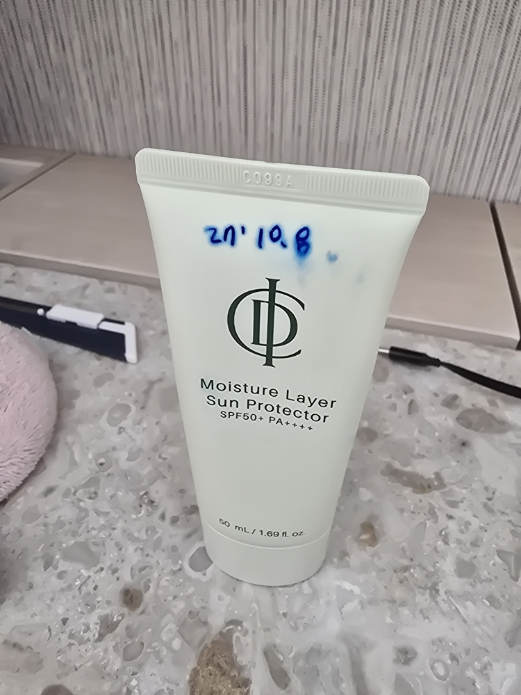 INCELLDERM Moisture Layer Sun Protector [SPF50+/PA++++] | Hwahae