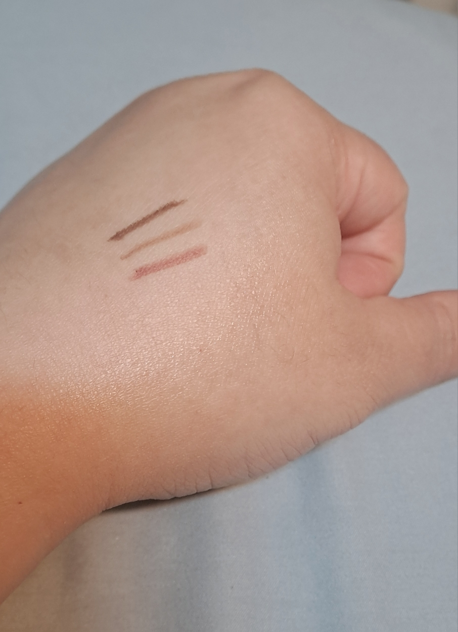 CLIO Sacapuntas Sharp Saw Simple Waterproof [Nº 6 Vanilla Beige] - Negro review image